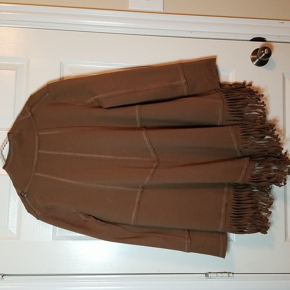 Womens Long Sleeve Cape Fringe Jacket - Picture 2 of 10